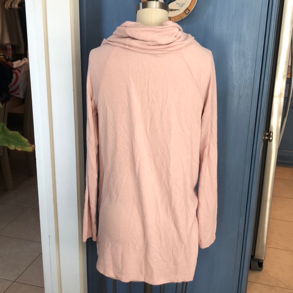 Gibson Cozy Convertible Neckline Tunic - Picture 5 of 8